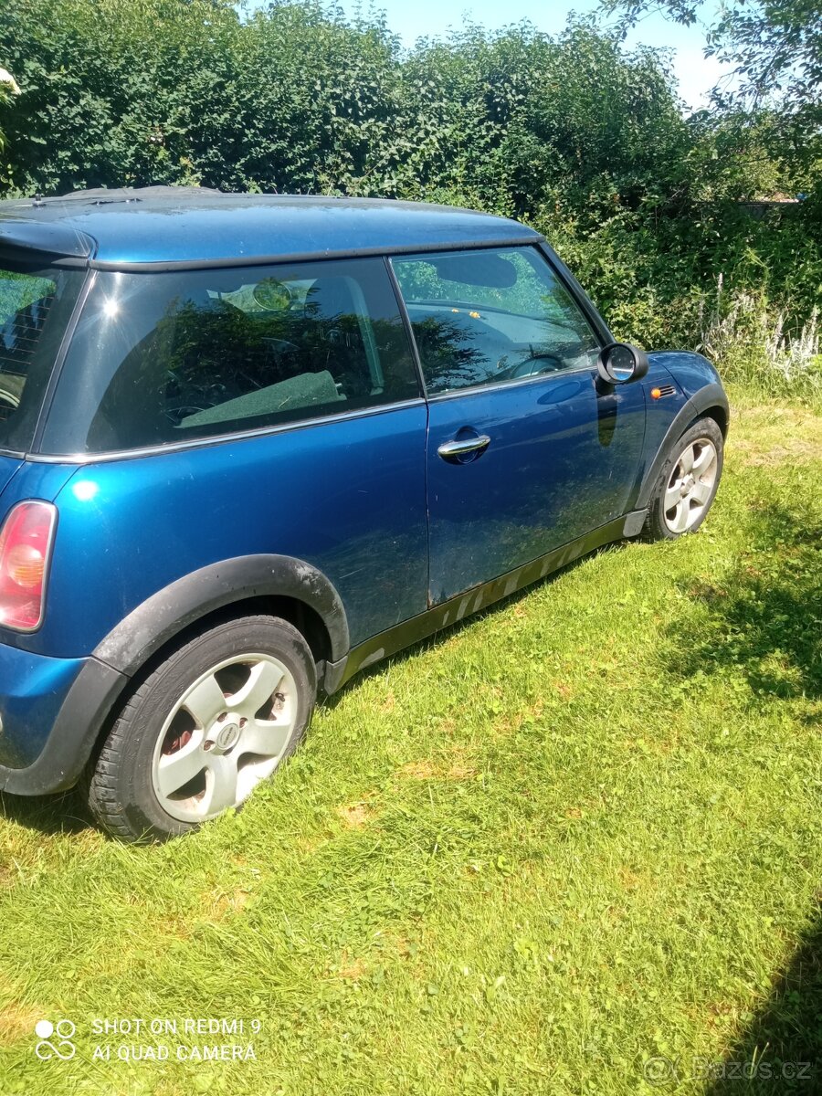 Mini Cooper 1.6 na náhradní díly - 4