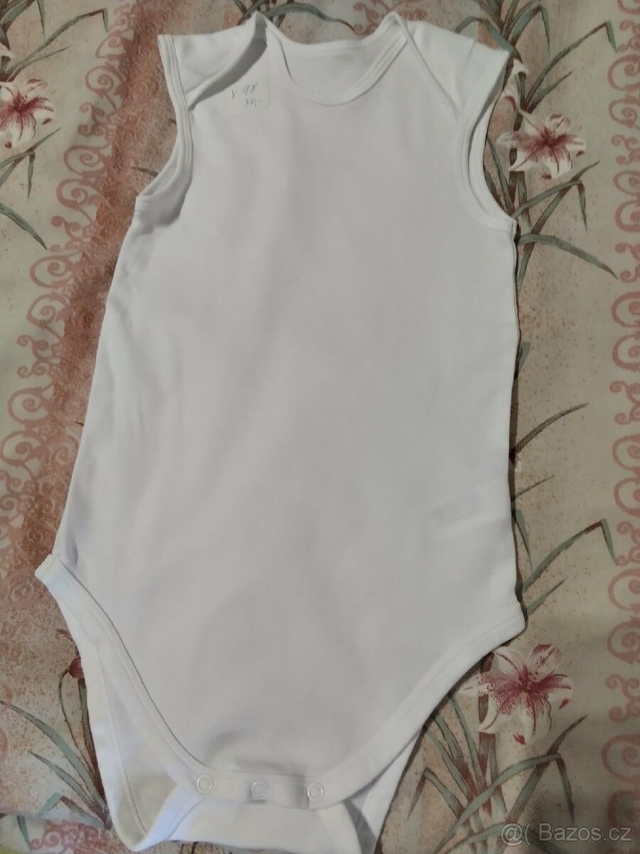 Různé dětské oblečení - 4