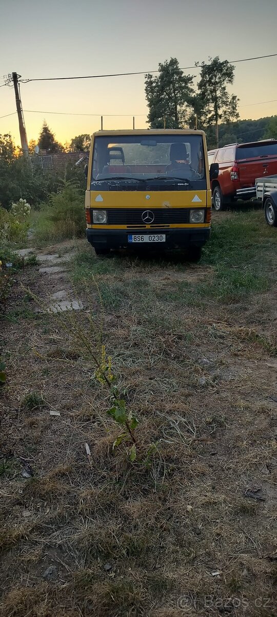 Mercedes, MB 100 D - 4