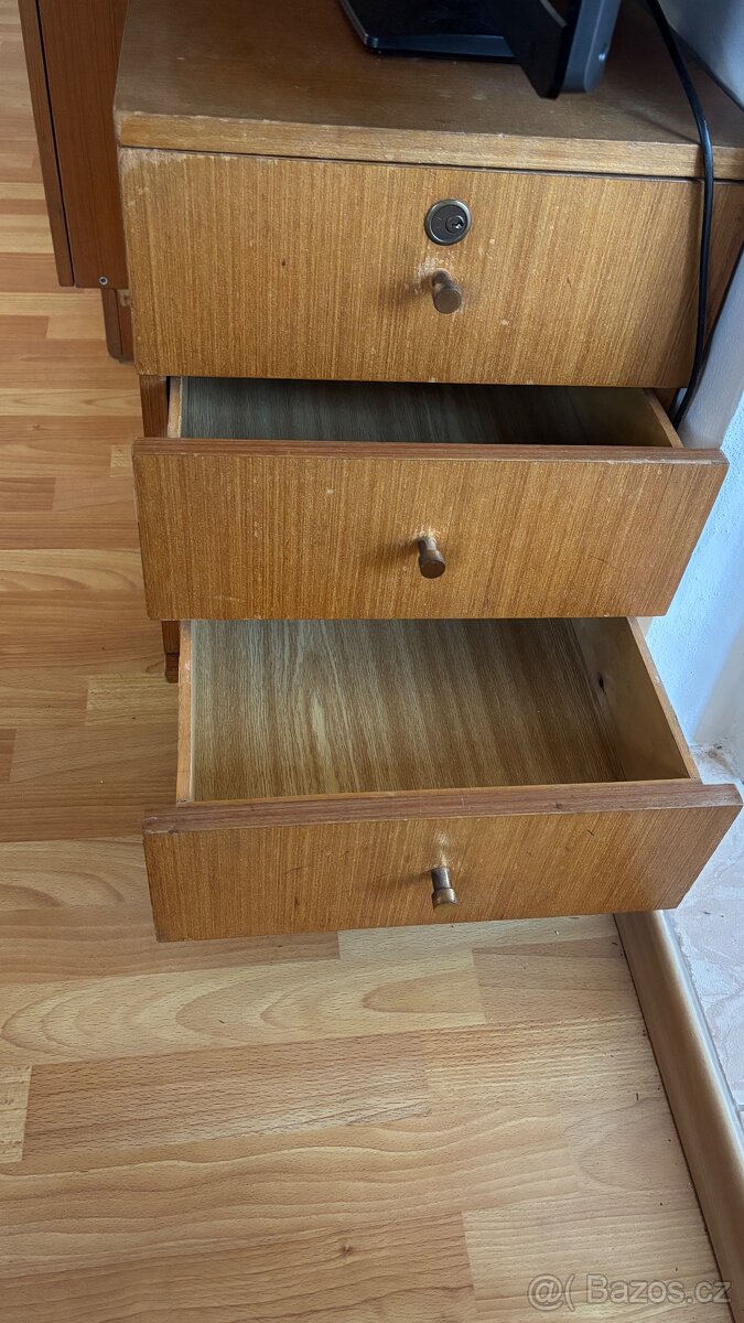 STARÝ NÁBYTEK , KŘESLA, ROZKLÁDACÍ GAUČ, - 4