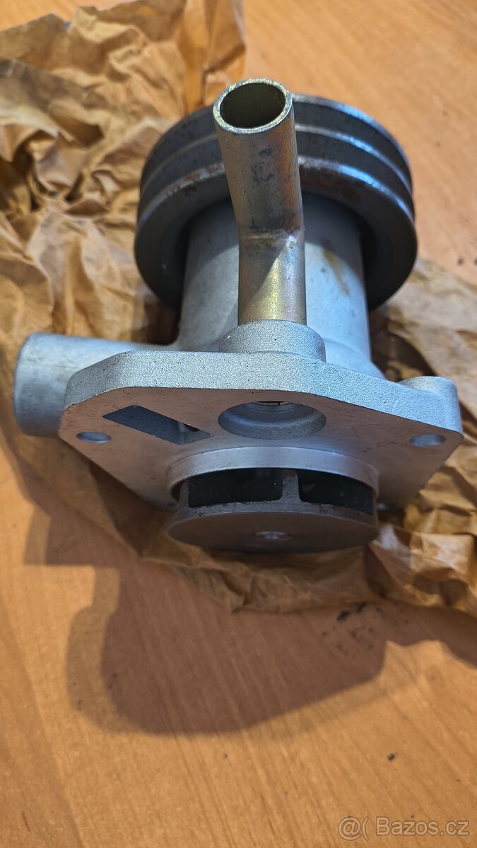 Vodní pumpa AVIA - 4