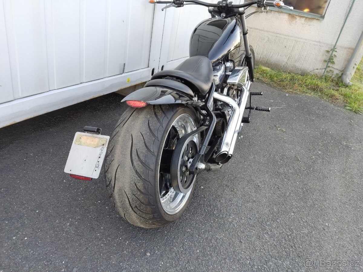 Stavba Harley Davidson sporttail - 4