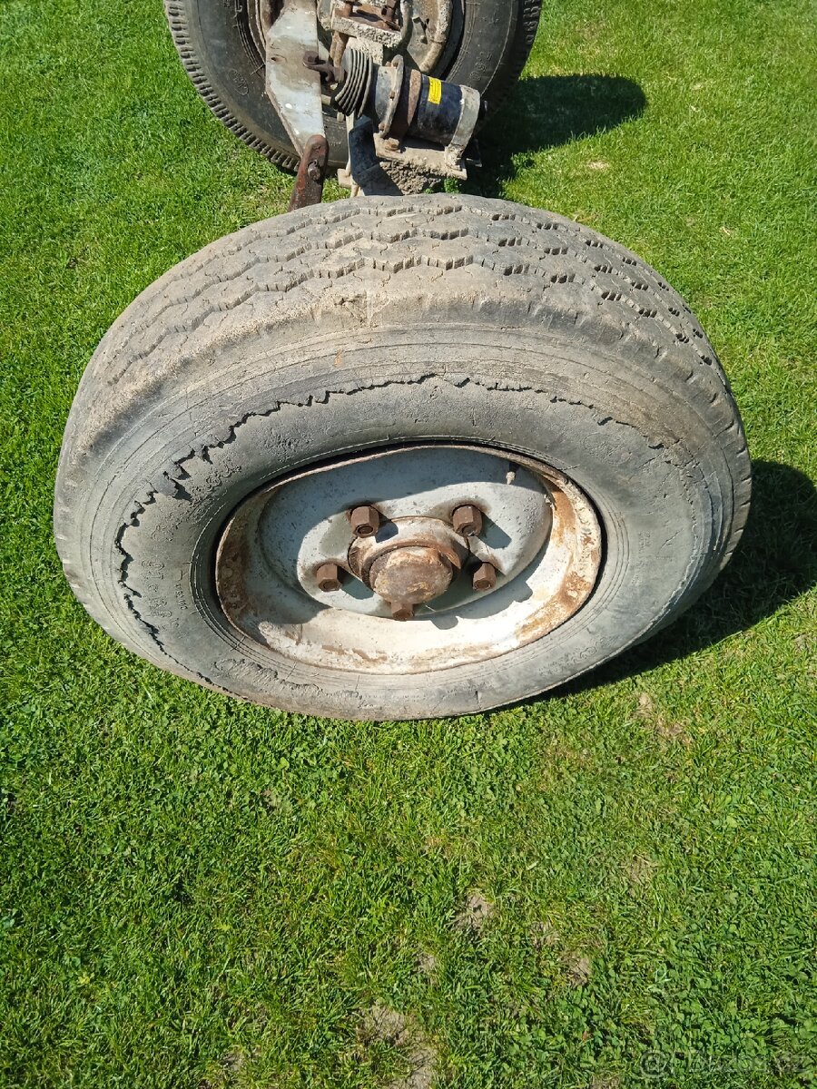 Brzděná náprava na přívěs - 4