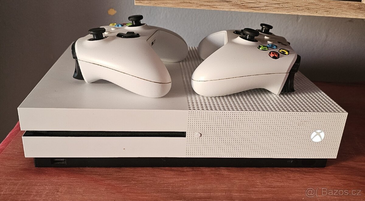 Microsoft Xbox One S / 500GB / 2x Ovladač. - 4