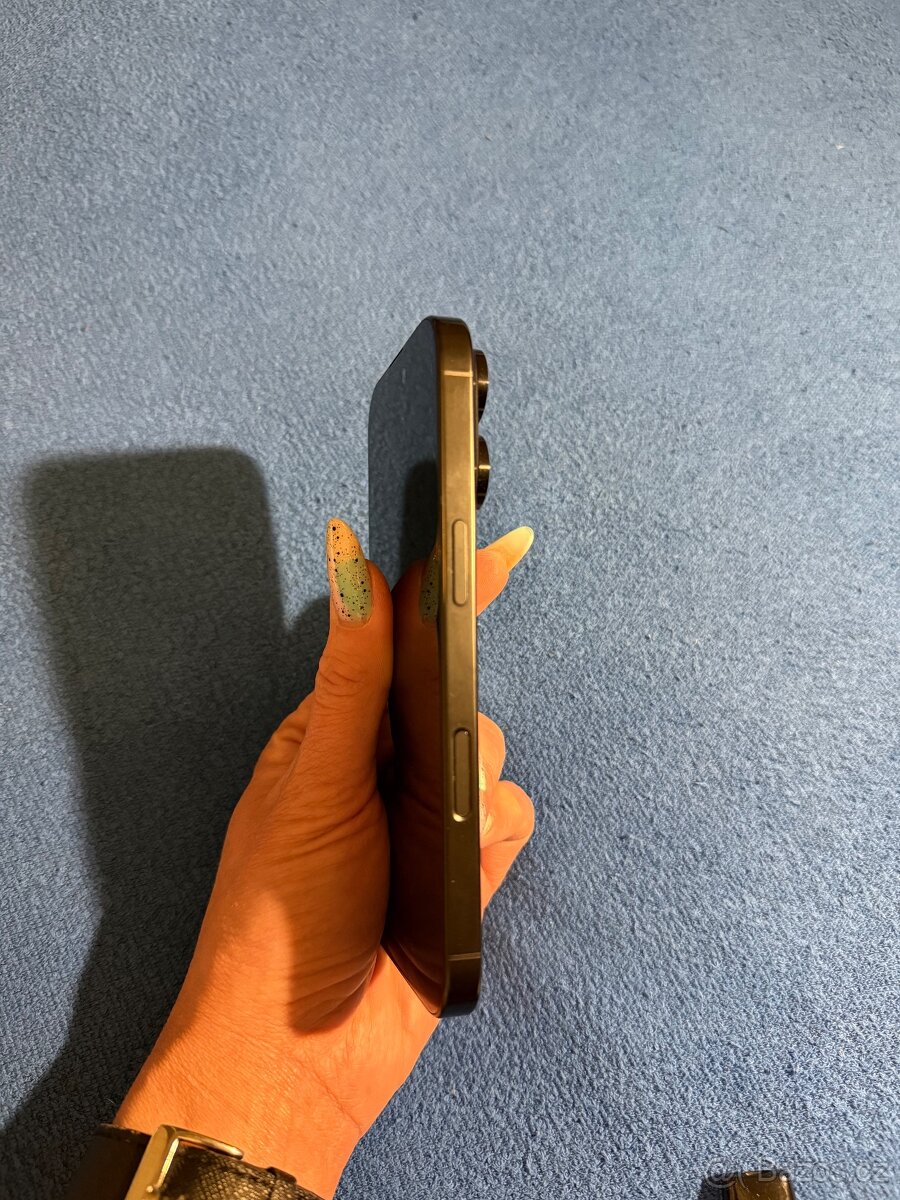 iPhone 16 PRO Black Titanium - 4