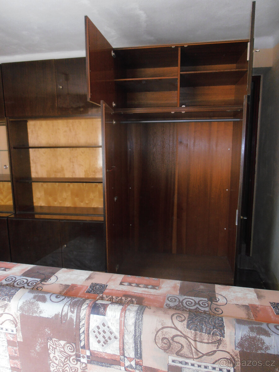 LEŠTĚNÁ ŠATNÍ SKŘÍŇ S NÁSTAVCEM - 4