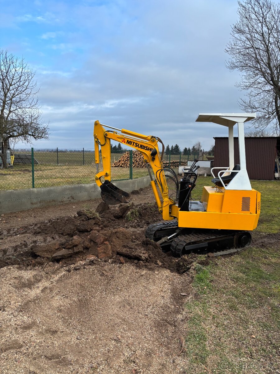 Japonský minibagr 1.5t Mitsubishi, velmi dobrý stav - 4