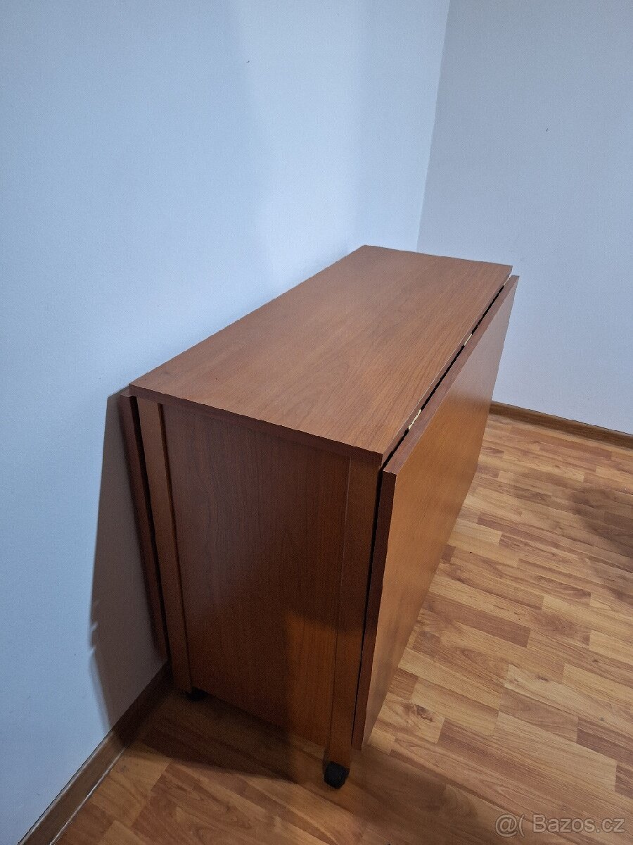 Rozkládací stůl + 4 židle - 4