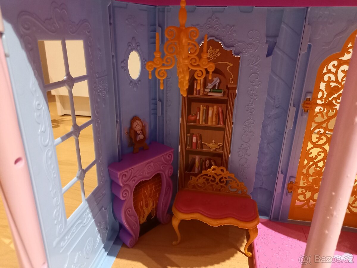 Palác Disney, domeček pro panenky - 4