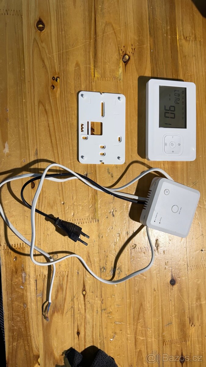 Bezdrátový termostat Tuya - 4