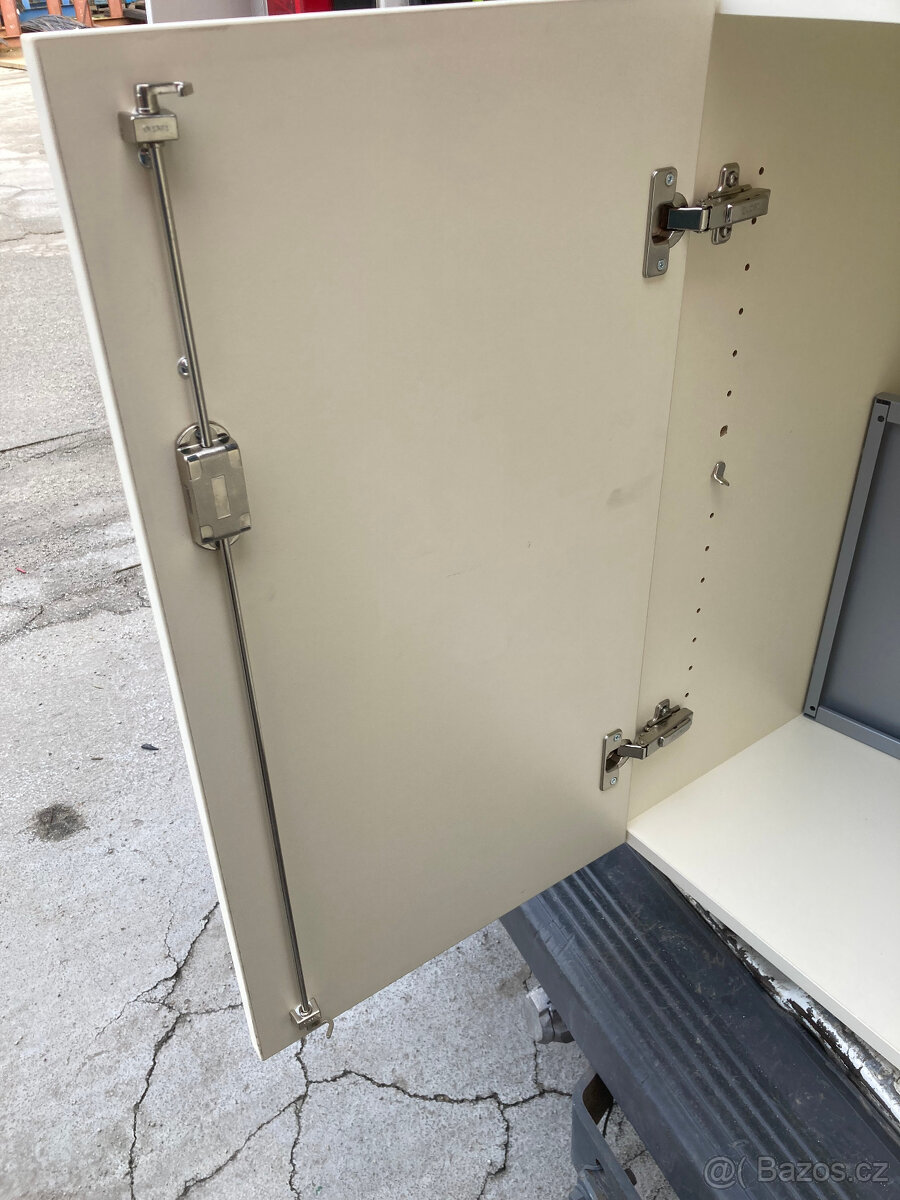 Skříňka nízká TECHO dvoudveřová uzamykatelná za 500 kč - 4