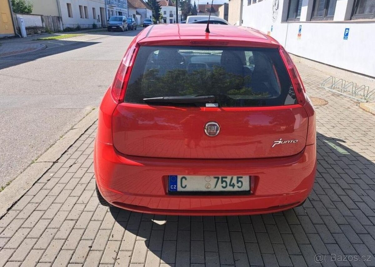 Fiat Grande Punto 1,2 i benzín manuál 51 kw - 4