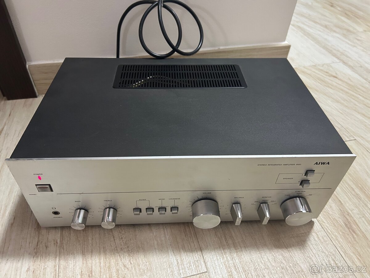 AIWA 8100 stereo zesilovač - 4