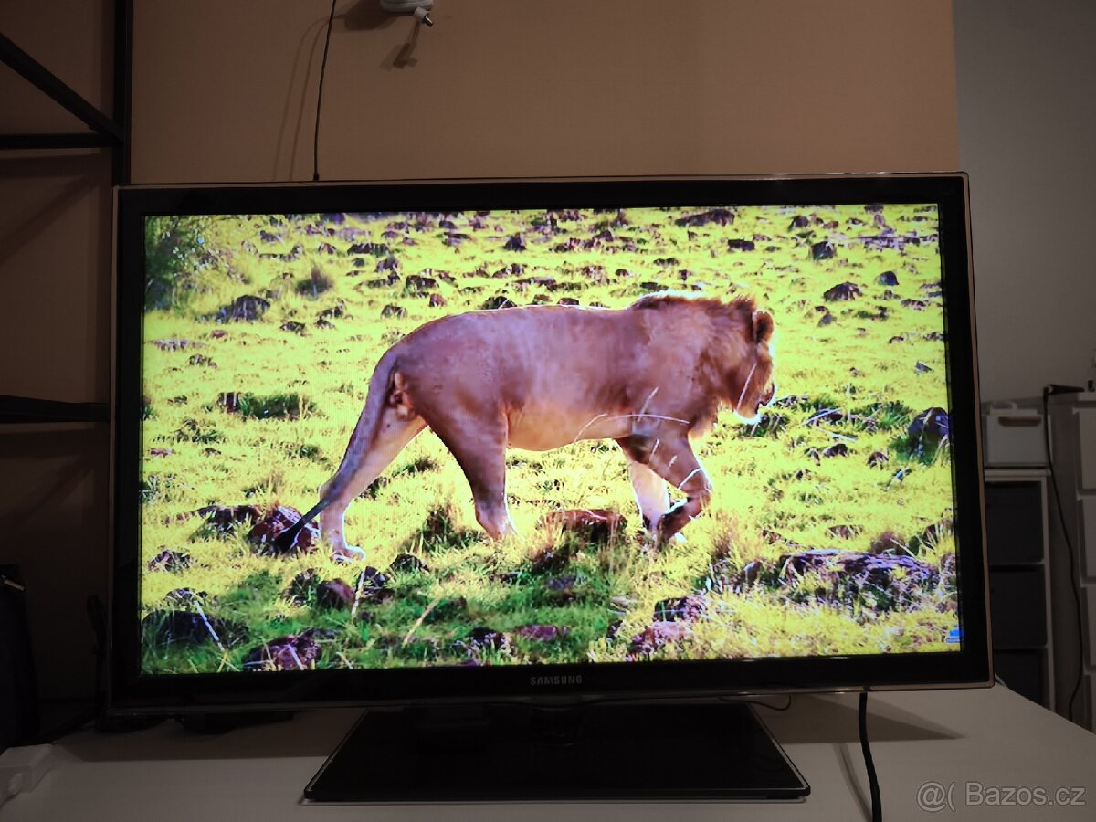 Televize 40" Samsung UE40ES6100 - 4