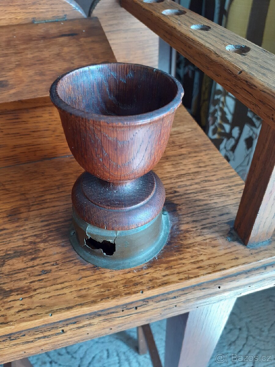 Starožitný kuřácký stolek - 4