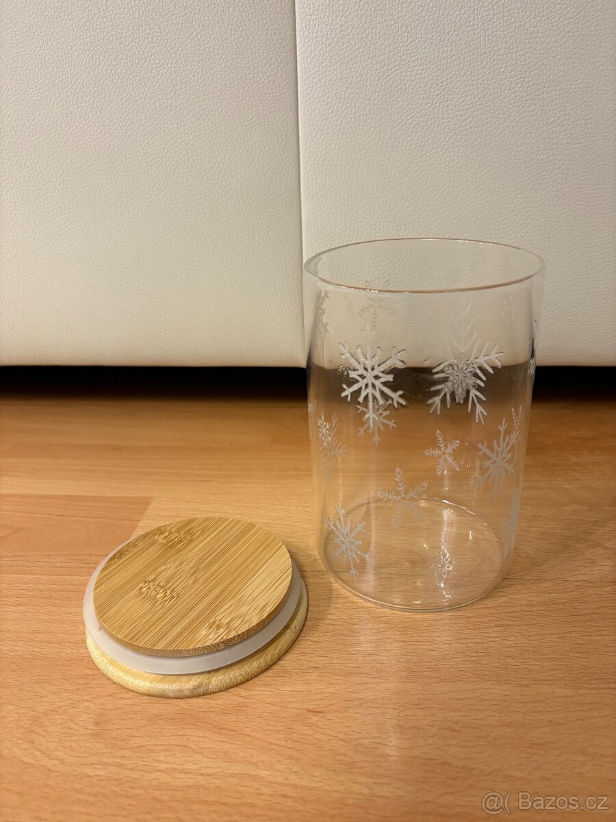Skleněná dóza s vločkami - 4