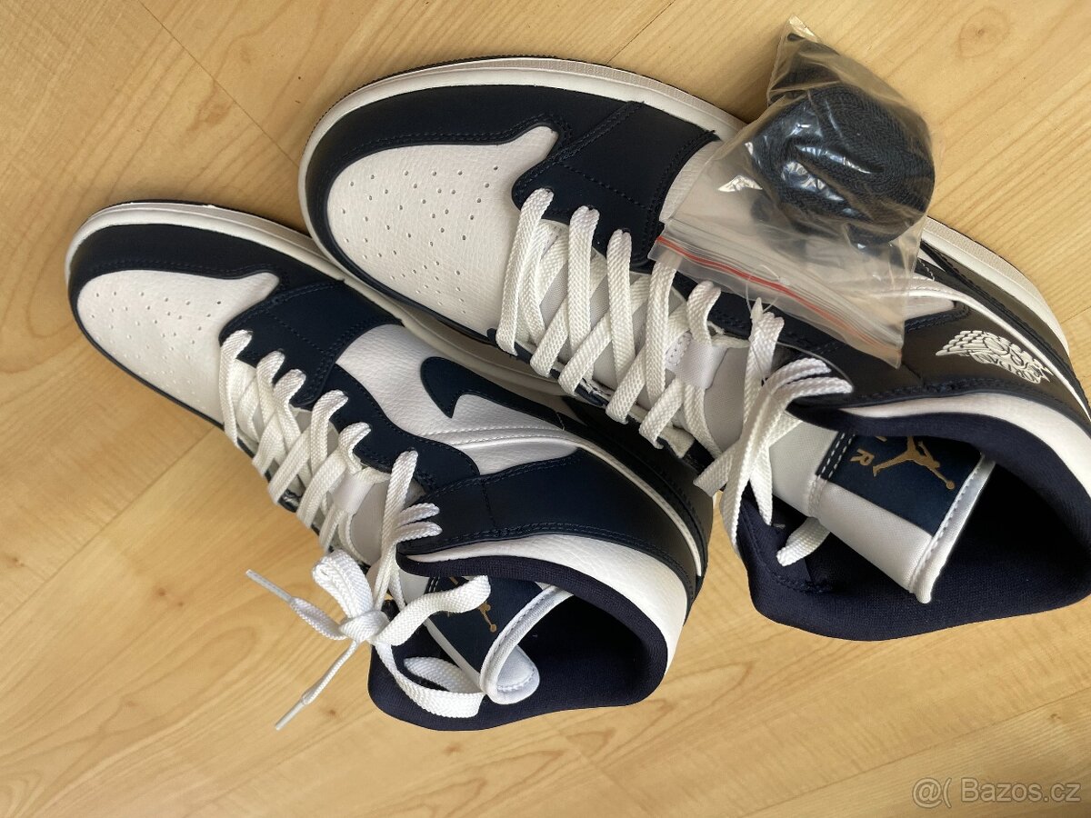 Air Jordan 1 MID - 4