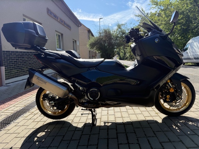 Yamaha TMAX Tech Max 560 - 4