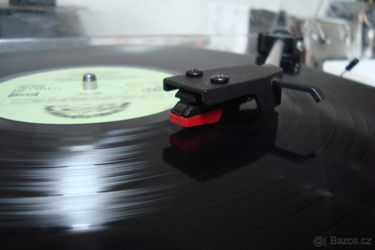 Gramofon Tesla HC-16 - 4