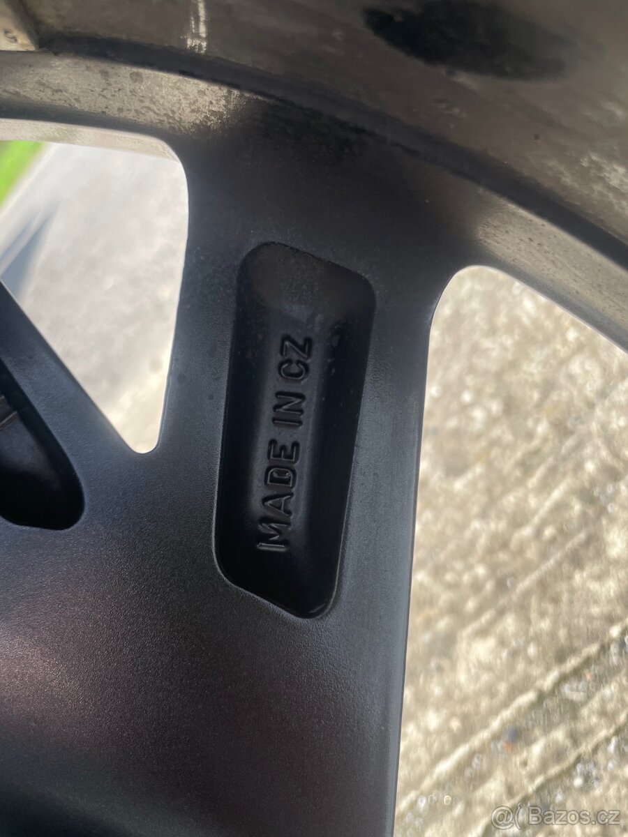 Originál kola Hyundai i30 n-line - 4