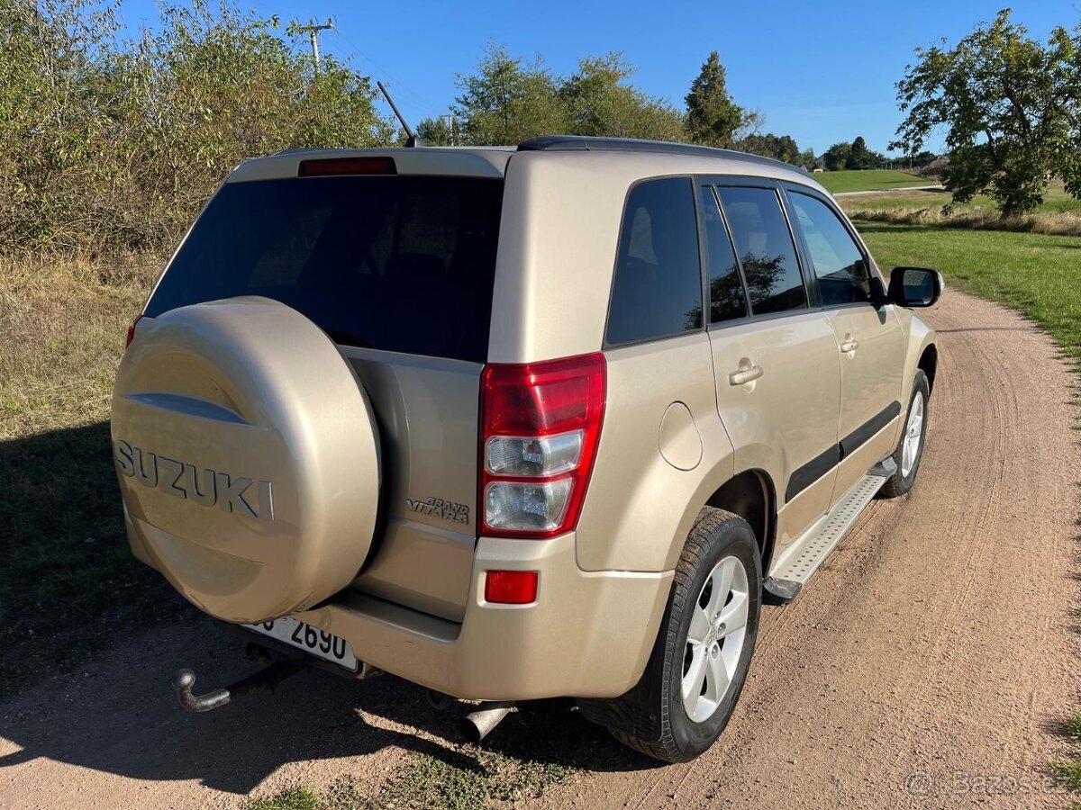 SUZUKI GRAND VITARA II 2.4VVTI 124kw MANUÁL BENZIN TAŽNÉ - 4