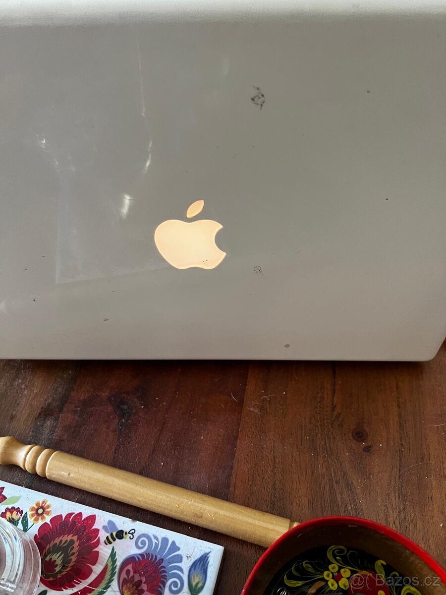 Prodám starý MacBook 5,2 z roku 2008 - 4