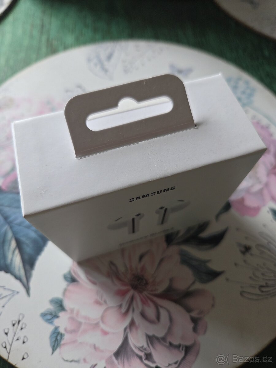 Sluchátka Samsung Galaxy Buds3 - 4