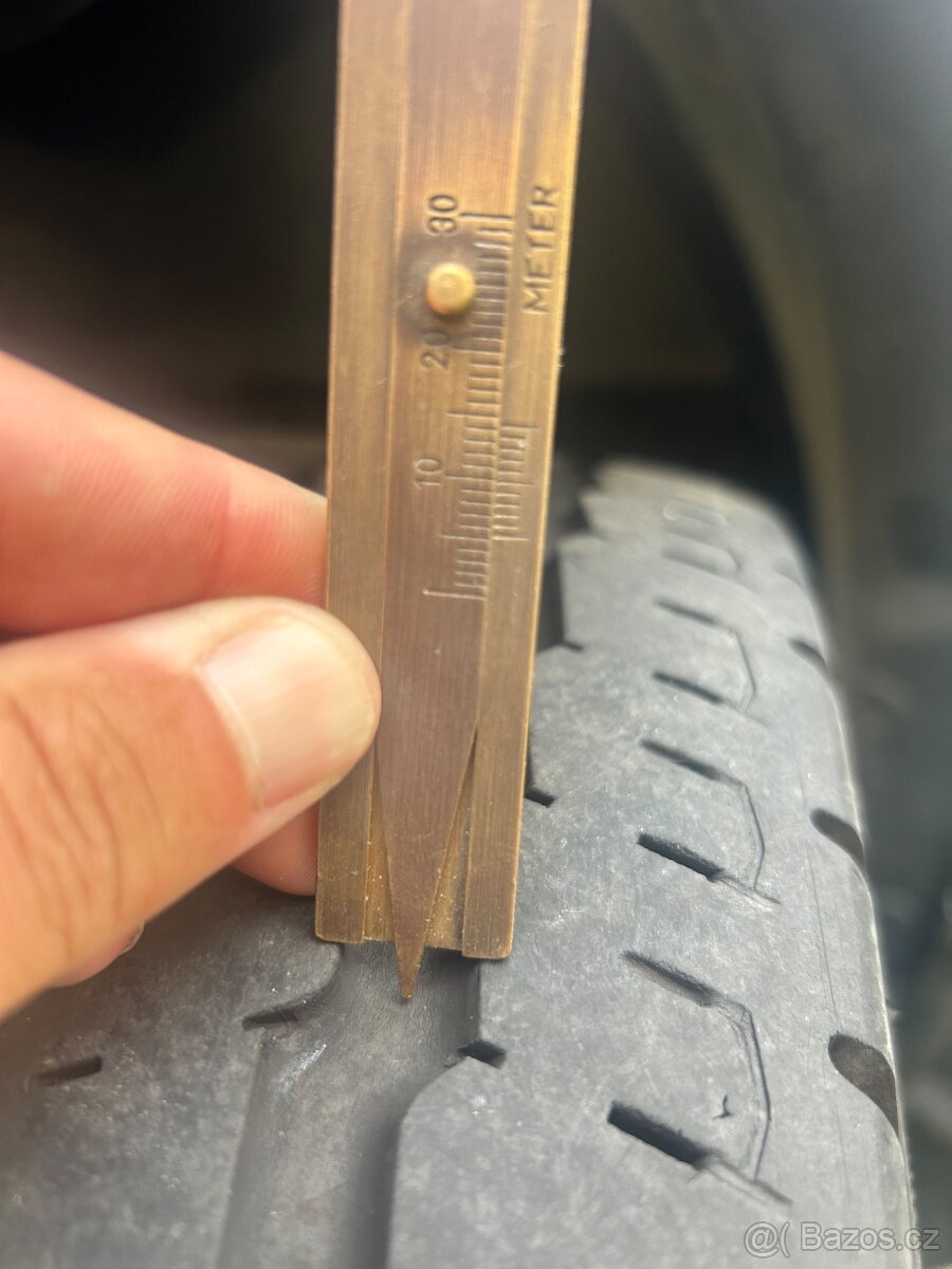 Pneu Continental 225/75 R16CP - 4