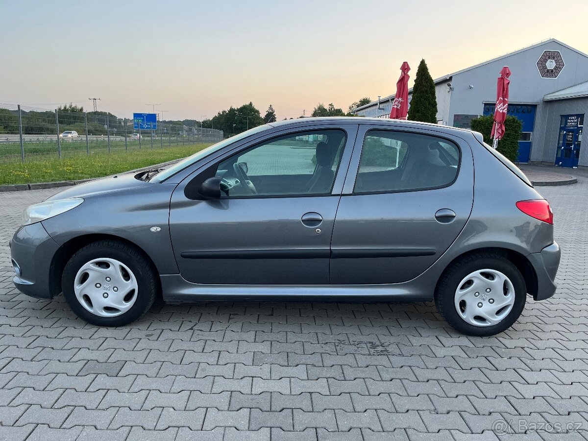 Peugeot 206 TRENDY 1.1i - 4