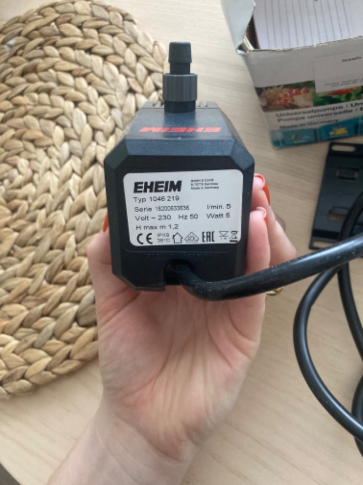 Čerpadlo EHEIM universal 1046 300l/h - 4