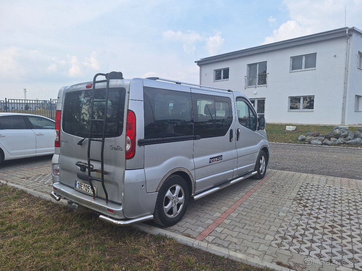 Renault Trafic 2.5 DCI GENERATION - 4