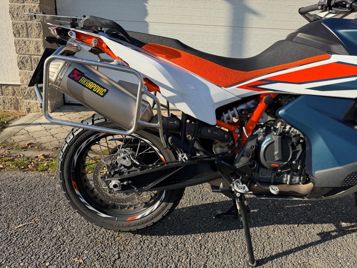 KTM 890 adventure R - 4