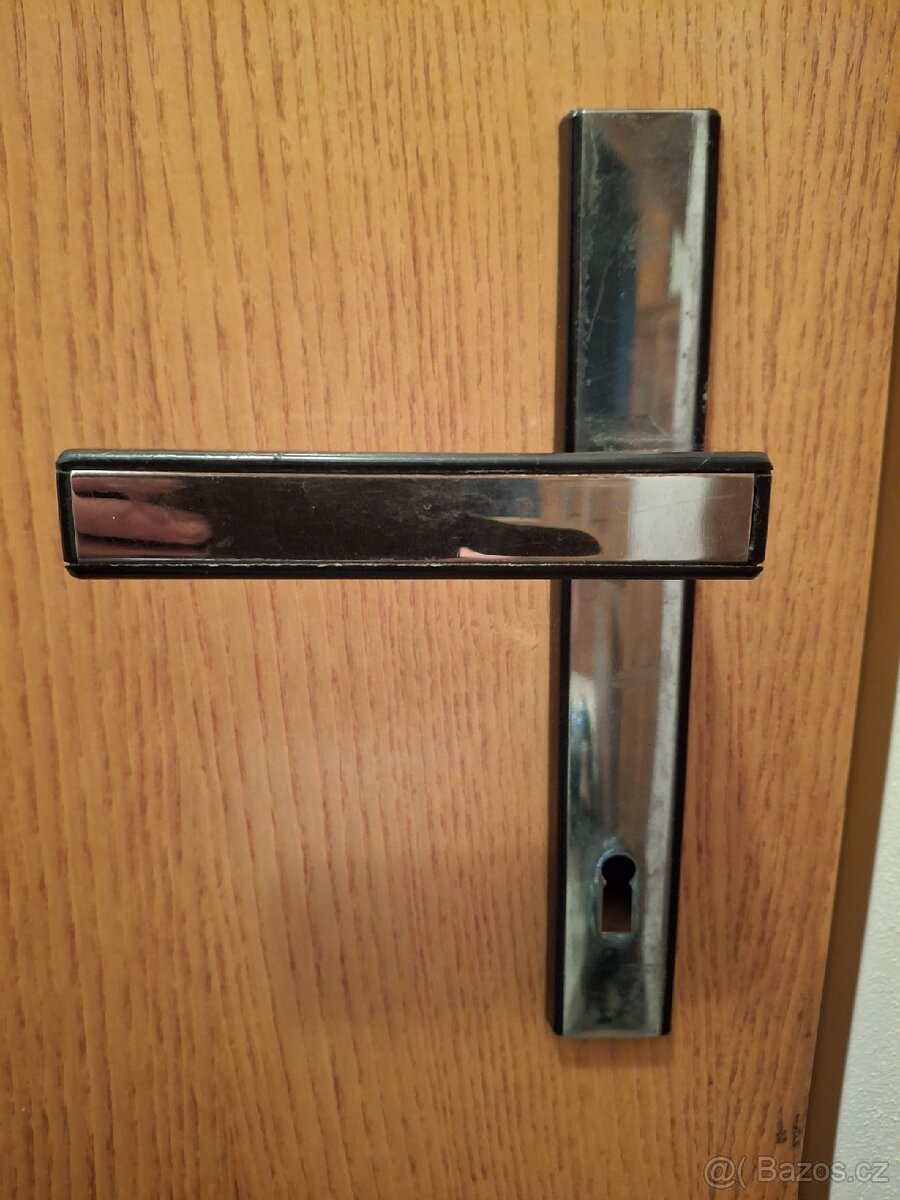 Dveřní kovani - 4