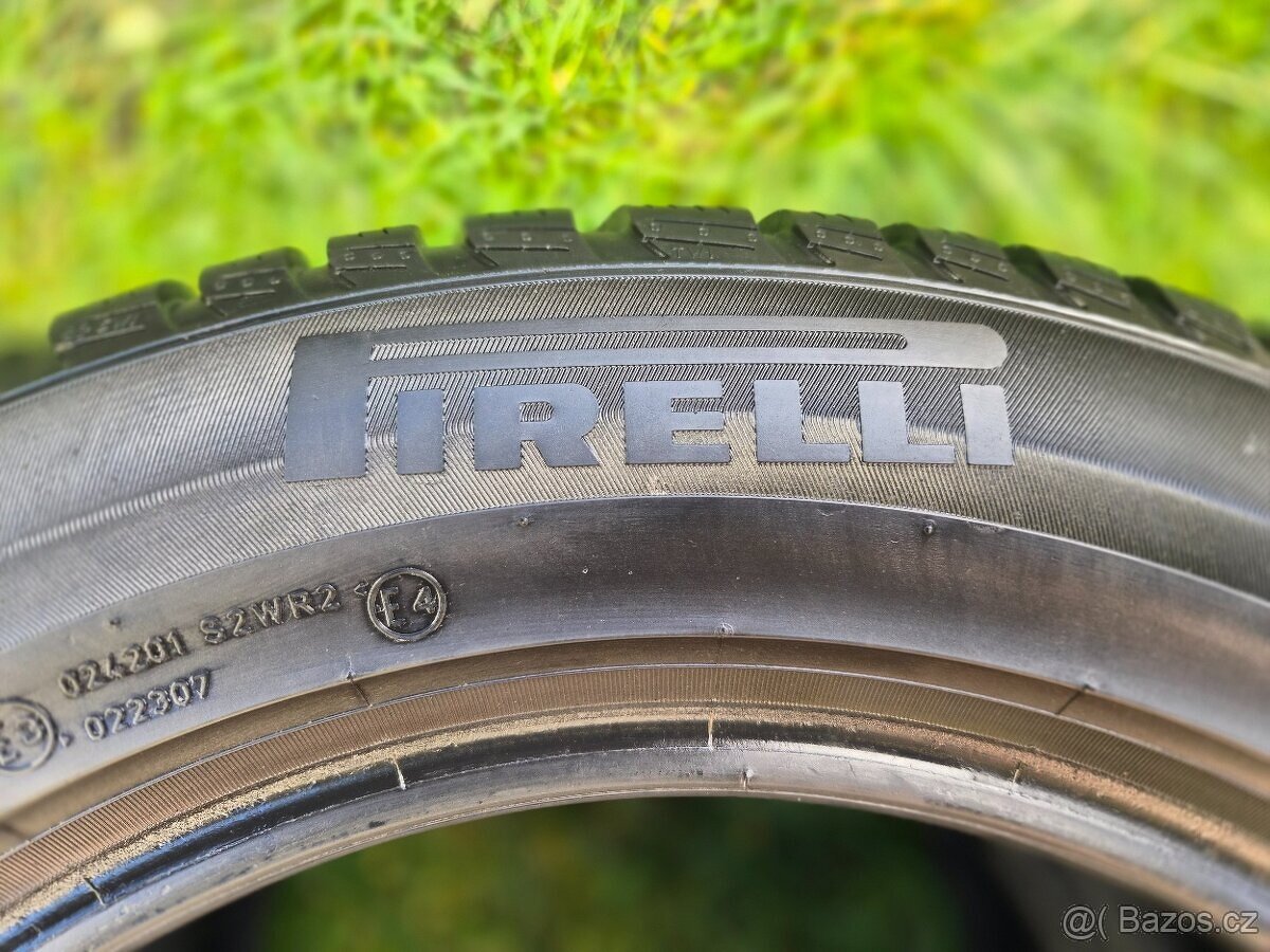 2x Zimní pneu Pirelli Sottozero 3 - 205/60 R16 XL - 90% - 4