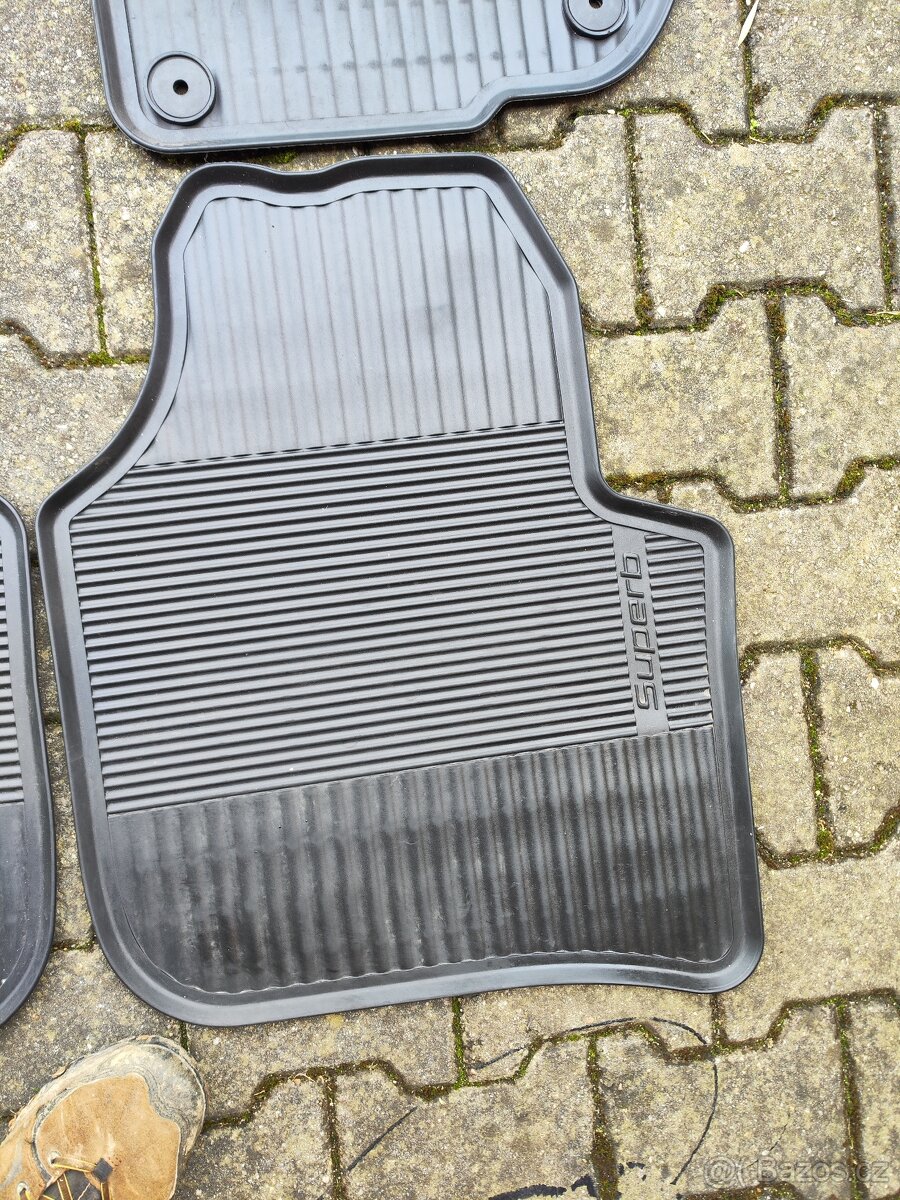 Originální gumové koberce Škoda Superb 2 - 4