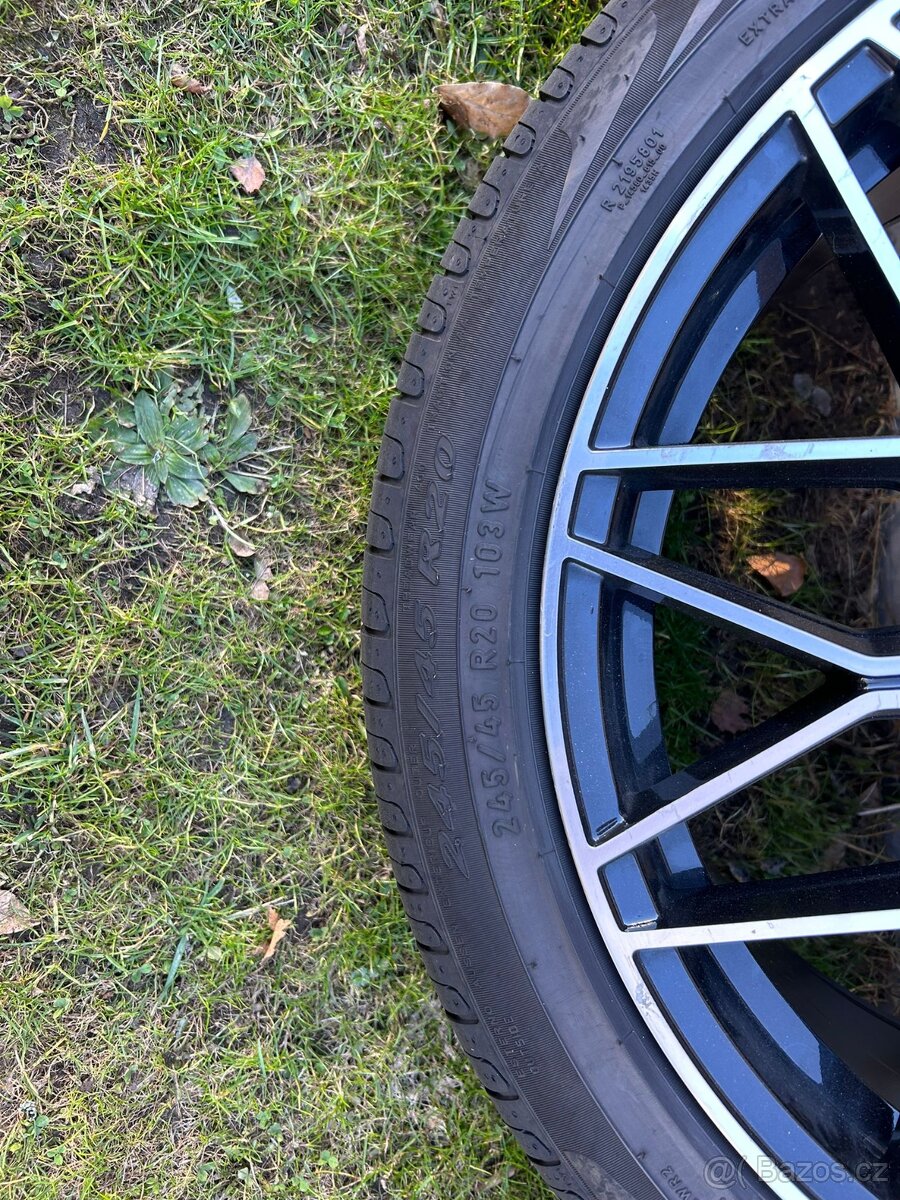 Prodám disky + pneu R20 z VWT5 - 4