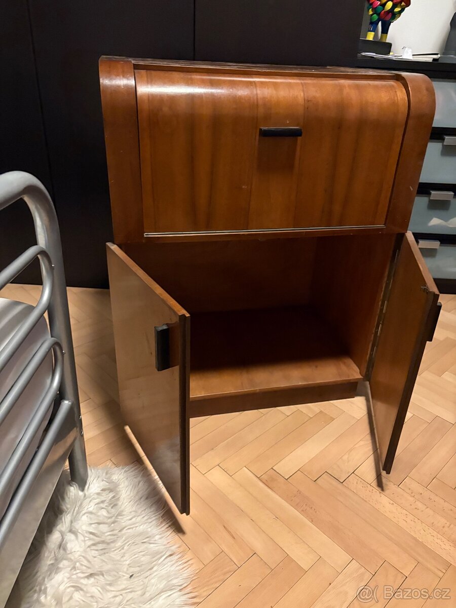 Halabala skříňka na gramofón - 4