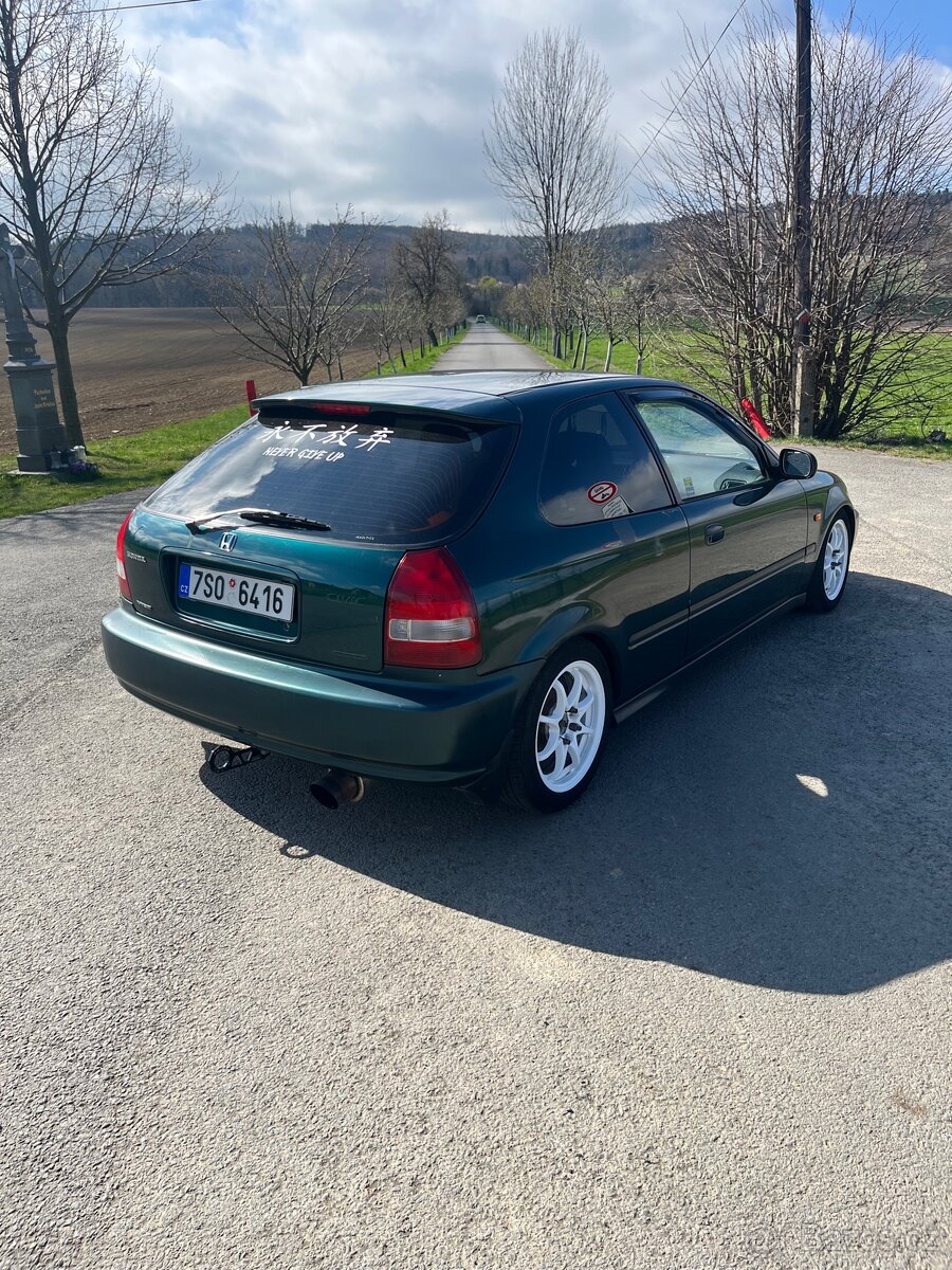 Honda Civic 6g 1.5 - 4