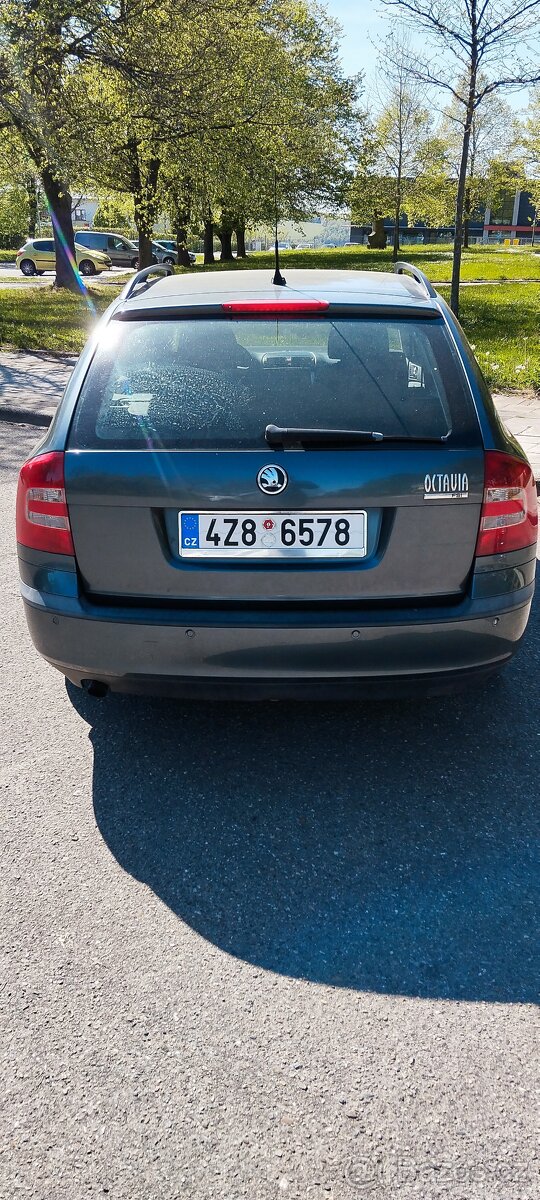 Škoda octavia 2 1.6 FSI - 4