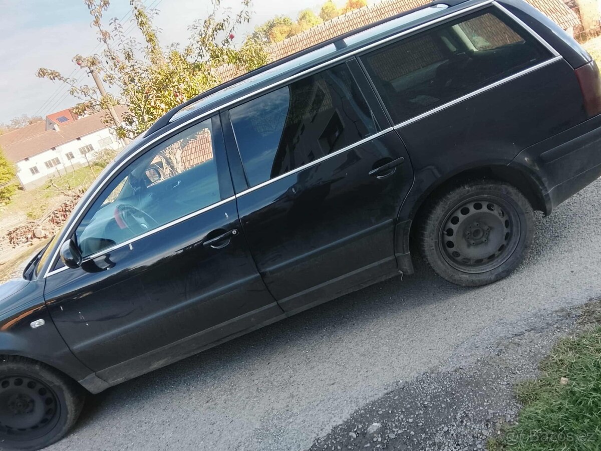 Volkswagen passat b5.5 1.9 tdi 74 kw cen 5500 kč - 4
