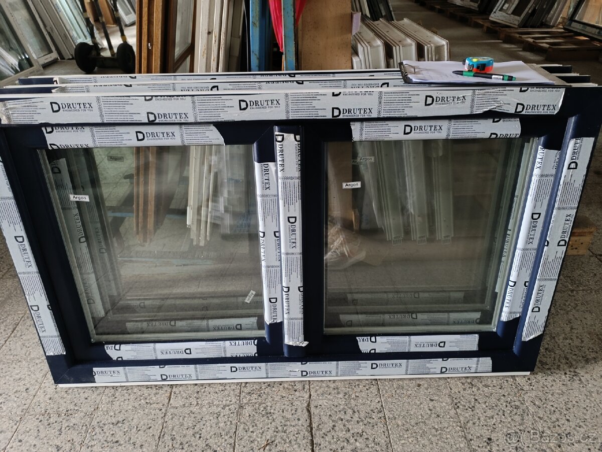 Okna PVC tmavě modrá/bílá, nová, dvojsklo - MIX rozměrů - 4