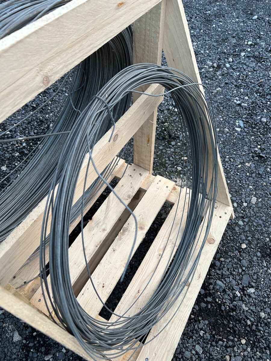 Pevný zinkový napínací drát - 4