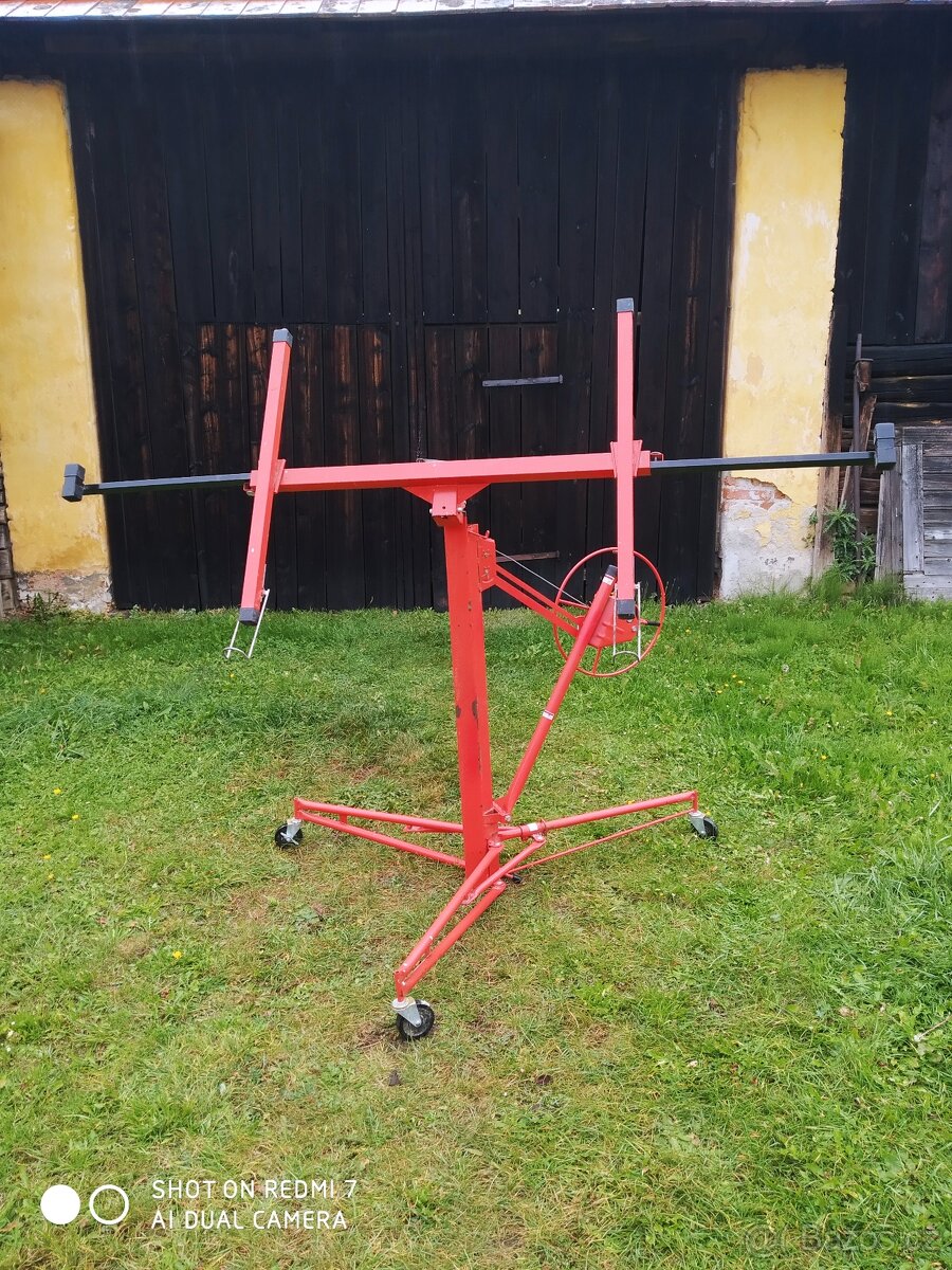 Prodám zvedák na sádrokarton a OSB desky. - 4