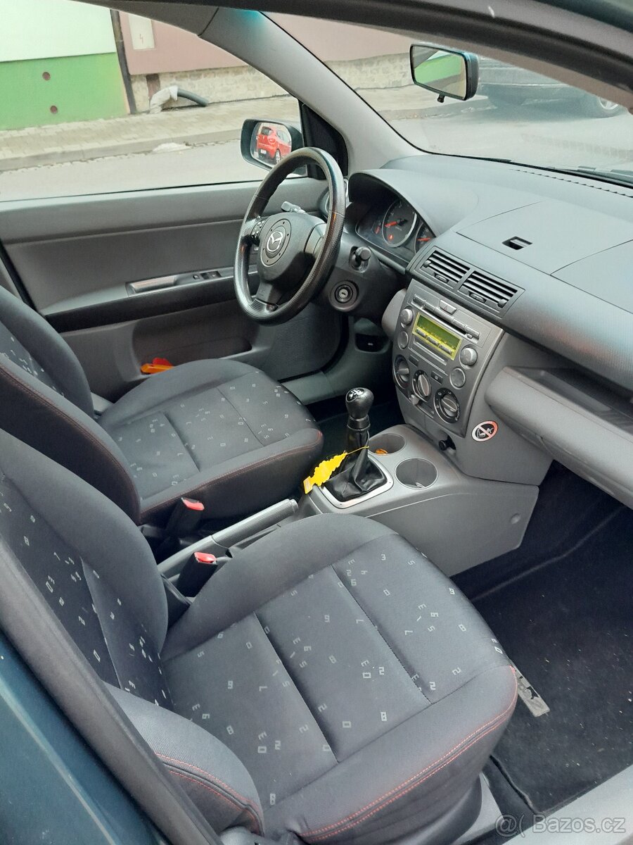 Mazda 2 - 4