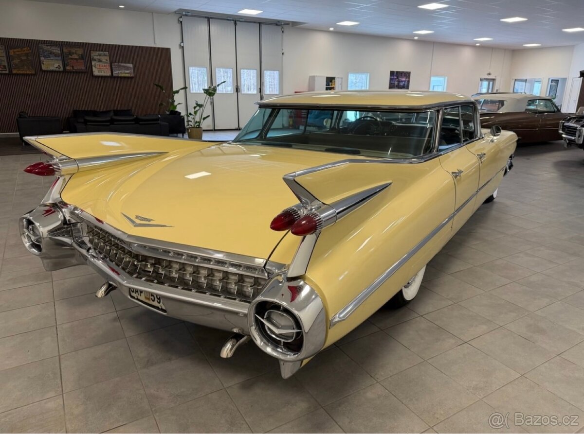 1959 Cadillac Series 62 Flattop - 4