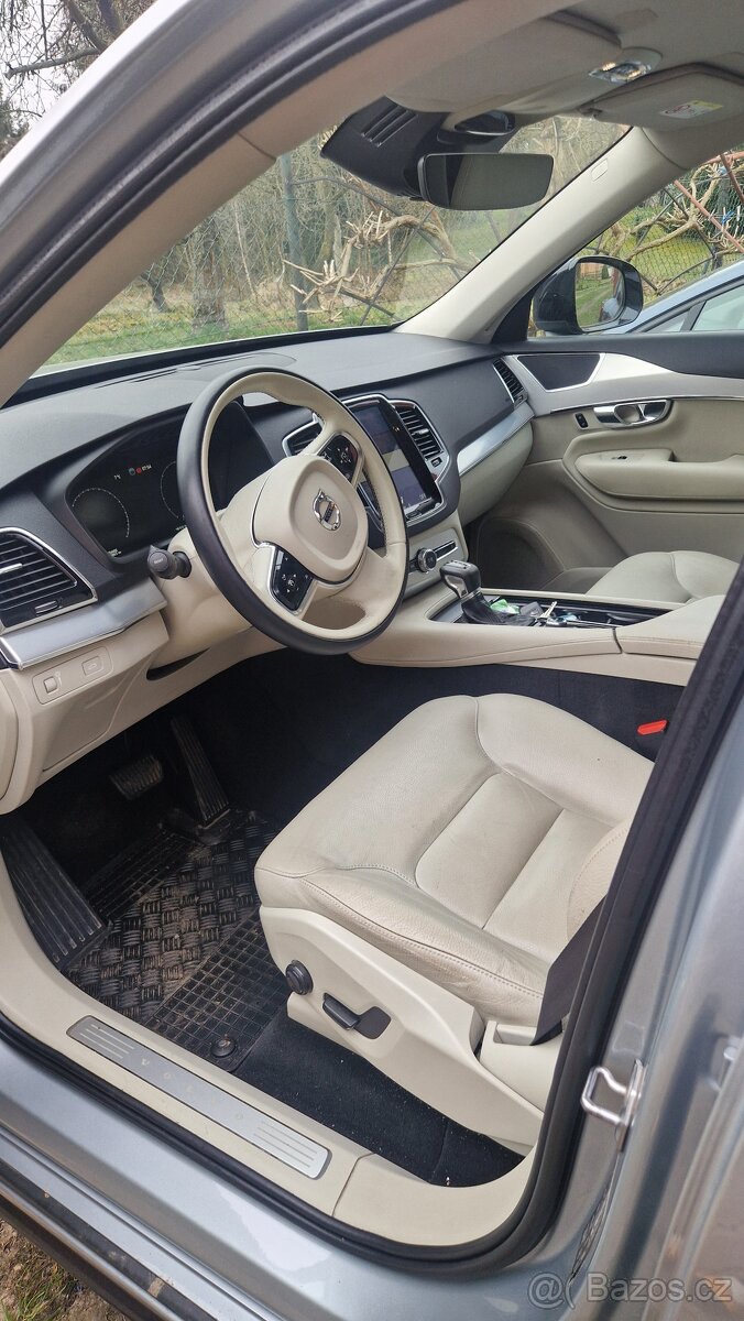 Volvo XC 90 D5 - 4