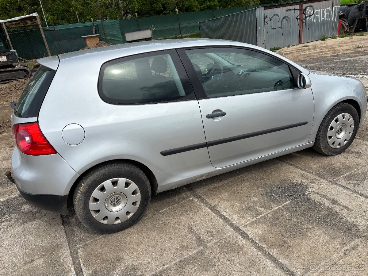 Vw Golf 5 1,4 55kw - 4