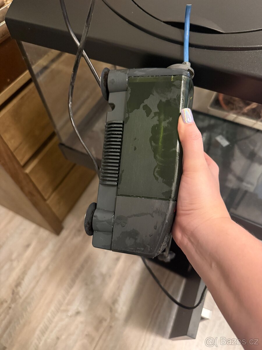 Akvárium 60l a skřínku - 4