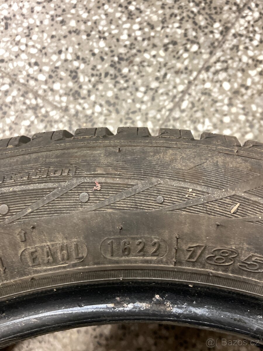 2x zimní pneu 185/55r15 NEXEN - 4