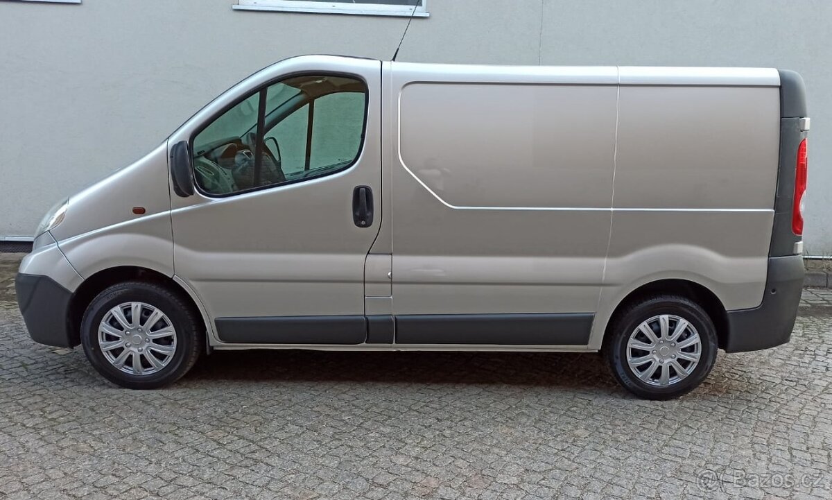 OPEL VIVARO 2.0CDTI 84KW L1 R.V.2014 - 4